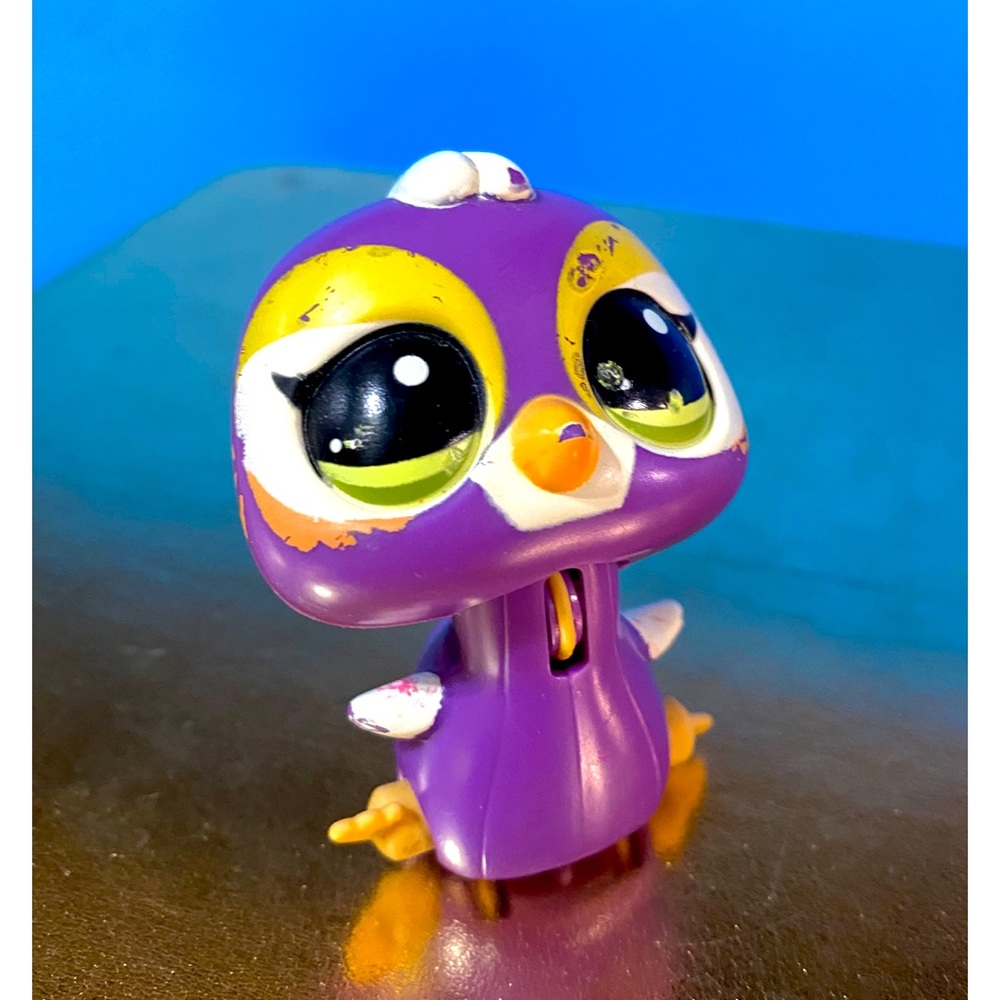 LITTLEST PET SHOP WALKABLE PENGUIN FIGURE APPROX 2.5”